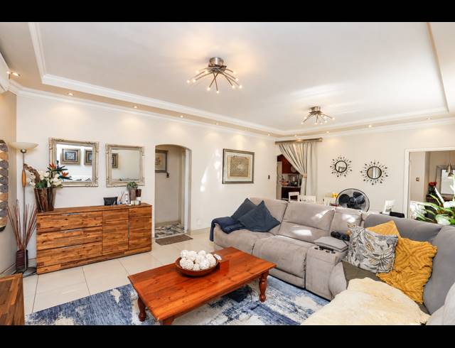 2 BEDROOM APARTMENT FOR SALE IN MUSGRAVE